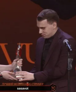 Лучший multigaming-стример — SASAVOT