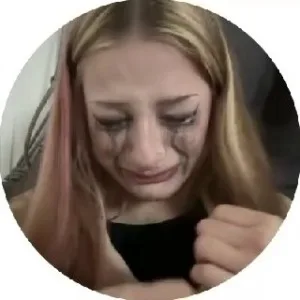 TikTok начал массово блокировать аккаунты за рекламу «Алабуги Политех» ❌ После зачистки часть авторов лишилась