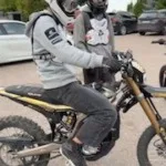 AnarAbdullaev разбил новый электробайк RavshanN, купленный ими прямо на стриме 😱