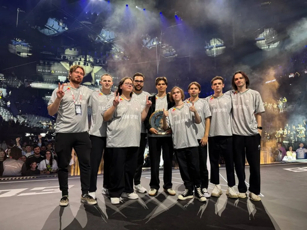 Team Spirit забирают главный трофей Esports World Cup 2026…