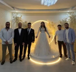 #Renatko и его невеста сегодня празднуют свадьбу 💍 🎉 — поздравляю! Связанные стримеры RavshanN @ravshann steel