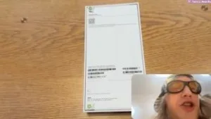 PlohoyParen купил iPhone 18 Pro Max в голубом цвете 💫