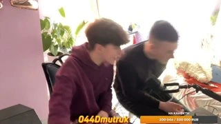 ВІТЬОК З ОСТРОВА ЕПШТЕЙНА ПРИЛЕТІВ