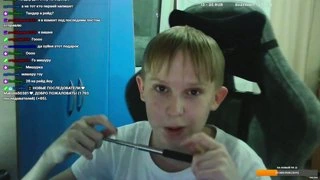 прилетел крипер в лицо