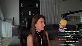 смотрим фильм Брат 2. Начало в 14:20