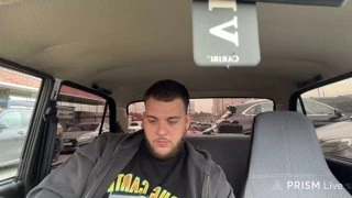 марат идет под ларисой