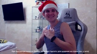 НУДИСТ ВЫРЫВАЕТСЯ НАРУЖУ...ПЕРВАЯ МАЙКА РАЗОРВАНА