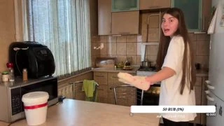 сосиски на полу