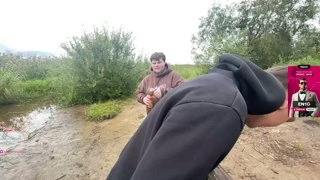 Лёха показал