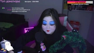 И правда похожа ведь