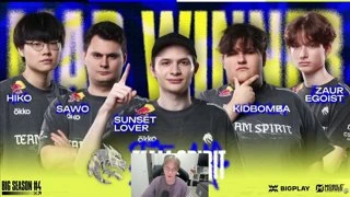 игрок млбб и Женщина