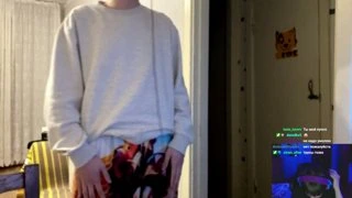 снял шорты 😱😱🔞🔞