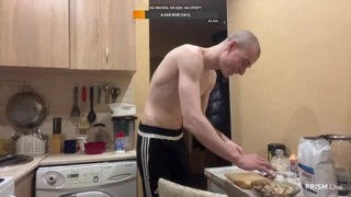 Писю свело