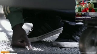 Максим, чугунно показывает скин отброса