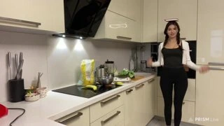 отовим завтрак и готовимся к школе