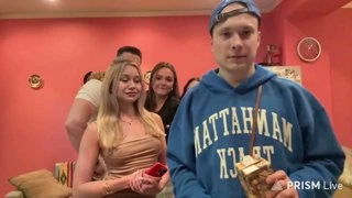 совместная фотка друзья и любимая
