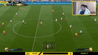 ГУТЯМБА ИГРАЕТ В FIFA 17 [RUS]{ENG}