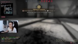 Ксюша поет