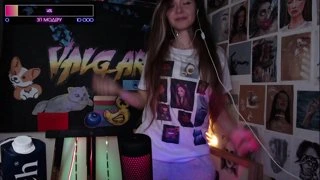 ЛЕРА ОТЖИГАЕТ ПОД ПИУПИУПИУ ЯПАПАПАПА