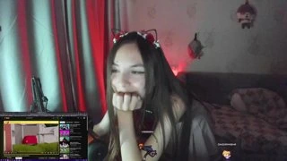 Я двигаю ногой: мой кот