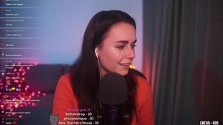 Лена прочитала мой ник и я очень рад