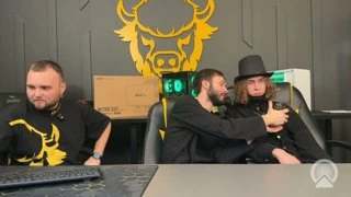 "_____, шляпу то не видно, извиняюсь за мат"