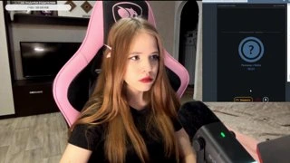 алиса затупила