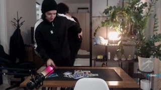 че, прям тут?