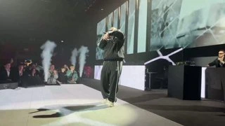 ПИСЯТ ДВА
