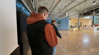 наступил на лягушку