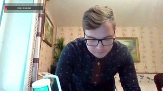 дарихал танцует в плять бабушки