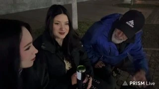 Мне кажется им неприятно