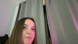 ЖИВУ С ДЕВУШКОЙ. ДЕНЬ 1. СЛОМАЛАСЬ КРОВАТЬ