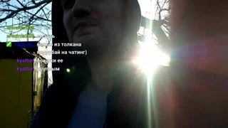 Жрёт личинку