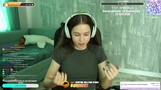 АЛИСА ПОКАЗАЛА СОБАКУ