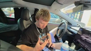Достал редкую карточку
