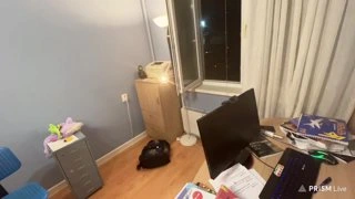Данон прыгнул в окно