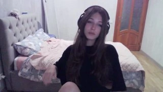 читайте по её губам