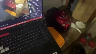 - Холодильник