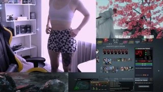 старается ради нас