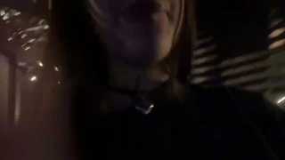 пошутила