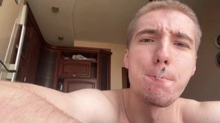 парадеич курит сиги