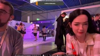 на весь экран твичкон