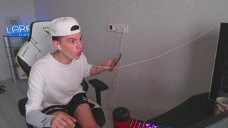 Кот написял етить колотить xD