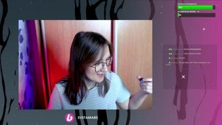Игровая стримерша показывает на стриме свои "кубики" ШОК!!!